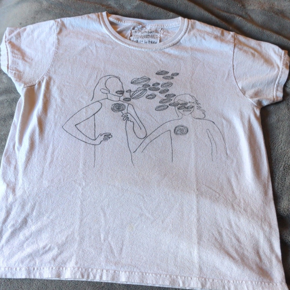 Graphic tee